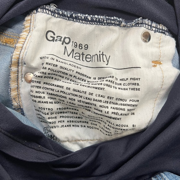 Full Panel Gap Maternity Jeans - Picture 4 of 5